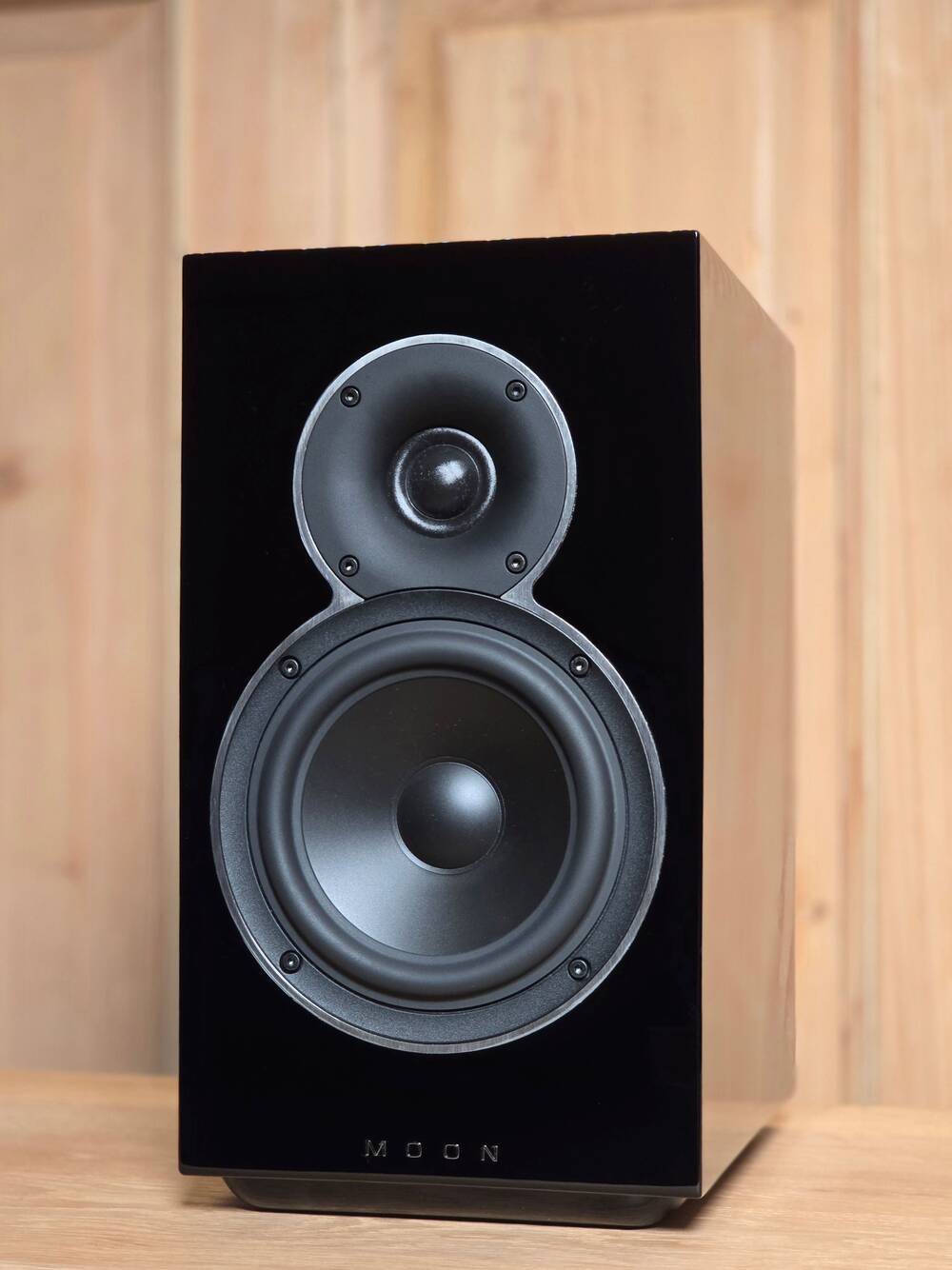 Hegel H150 Schwarz + Moon Voice 22 Schwarz (Bundle Angebot)