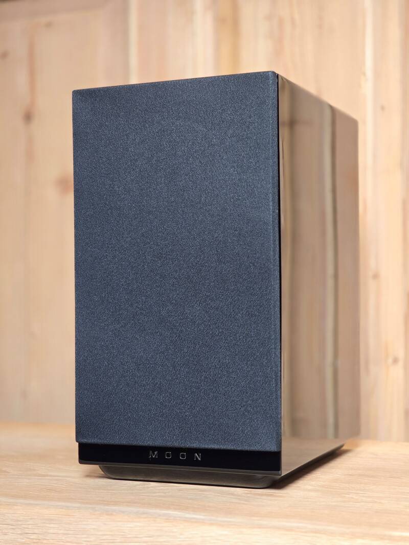 Moon Voice 22