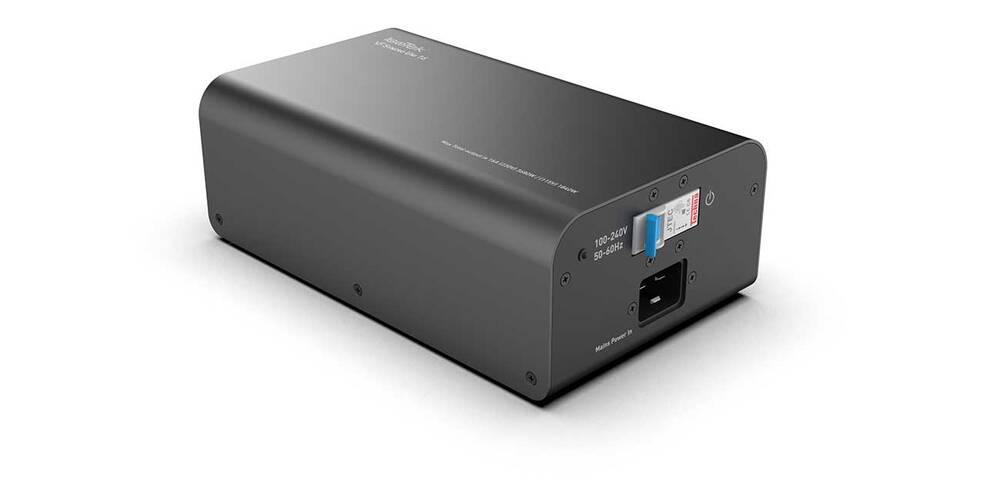 IsoTek V5 Syncro Uni 16 DC-Blocker (C13/16A IEC zu EU) IsoTek V5 Syncro Uni 16 DC-Blocker Black