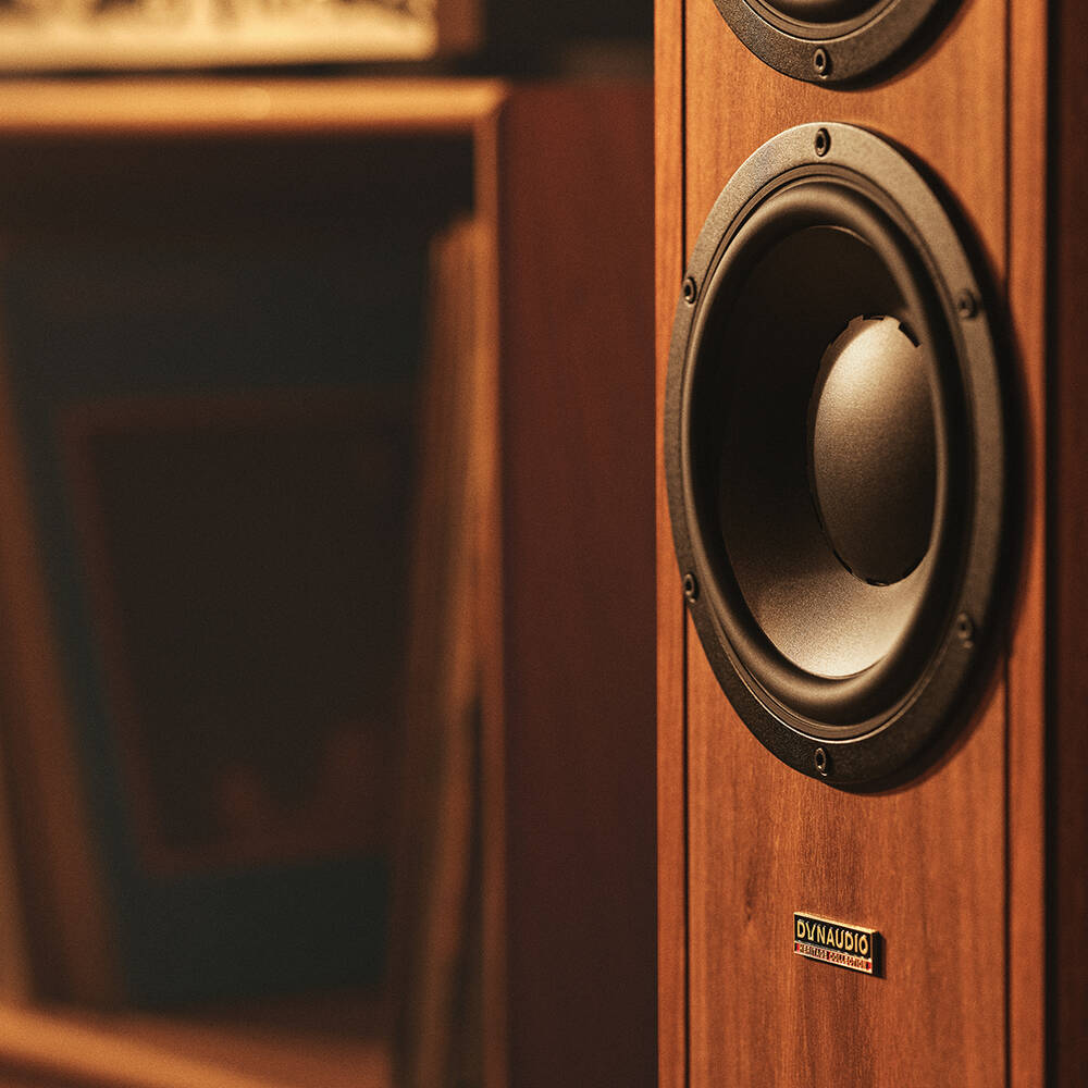 Dynaudio Contour Legacy American Walnut